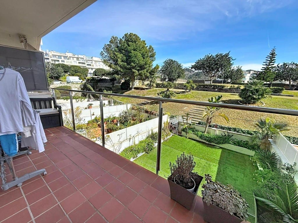3 makuuhuone Huoneisto myytävänä paikassa Sitges mukana uima-altaan - 499 000 € (Ref: 9619296)