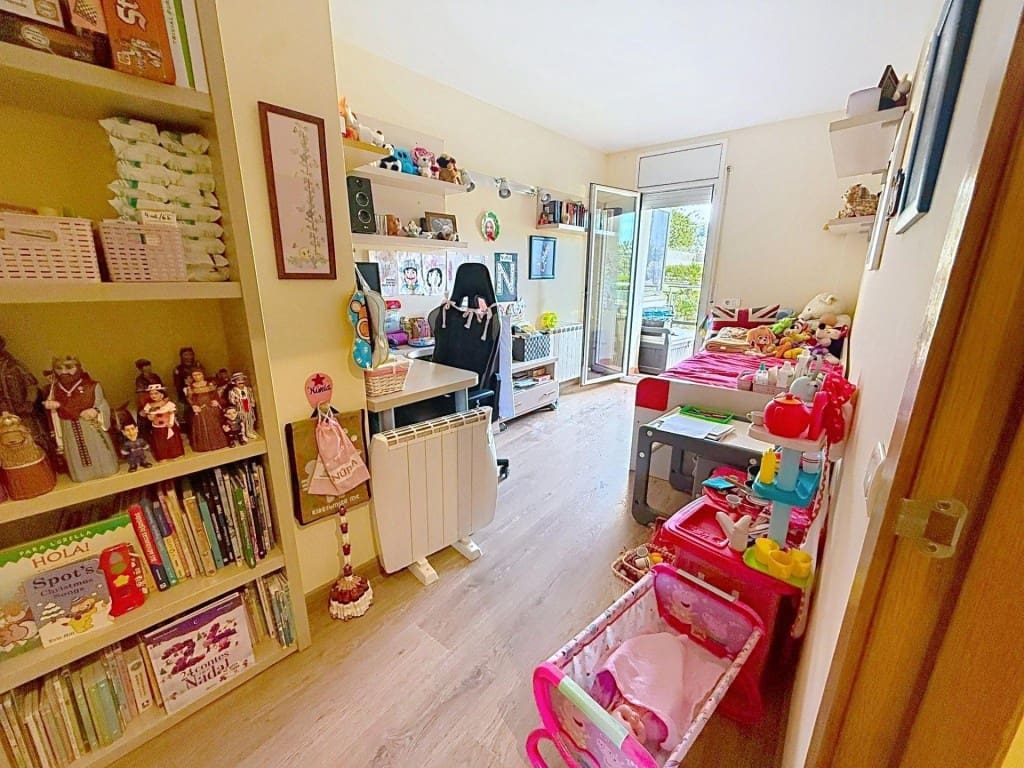 3 makuuhuone Huoneisto myytävänä paikassa Sitges mukana uima-altaan - 499 000 € (Ref: 9619296)