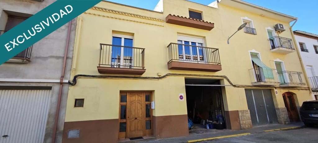 4 sovrum Radhus till salu i Riba-roja d'Ebre med pool garage - 280 000 € (Ref: 9619299)