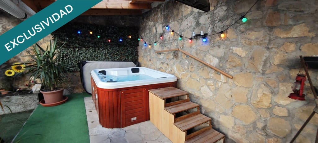 4 sovrum Radhus till salu i Riba-roja d'Ebre med pool garage - 280 000 € (Ref: 9619299)