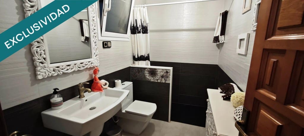 4 sovrum Radhus till salu i Riba-roja d'Ebre med pool garage - 280 000 € (Ref: 9619299)