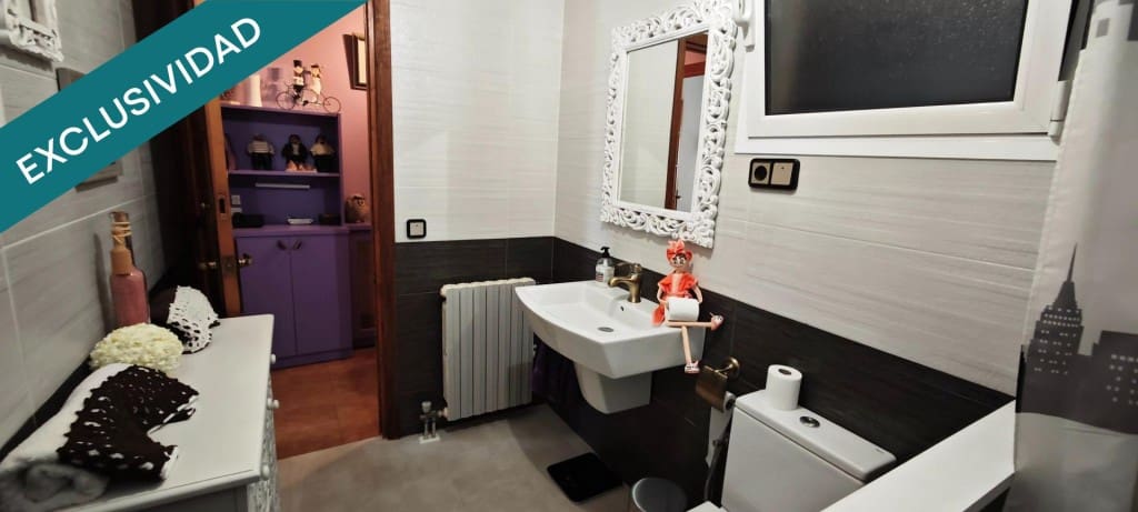 4 sovrum Radhus till salu i Riba-roja d'Ebre med pool garage - 280 000 € (Ref: 9619299)