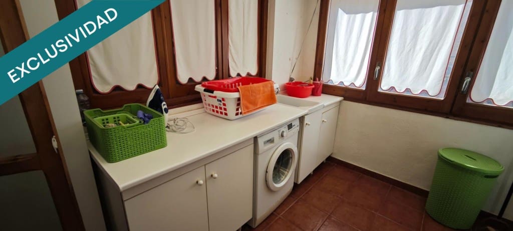 4 sovrum Radhus till salu i Riba-roja d'Ebre med pool garage - 280 000 € (Ref: 9619299)