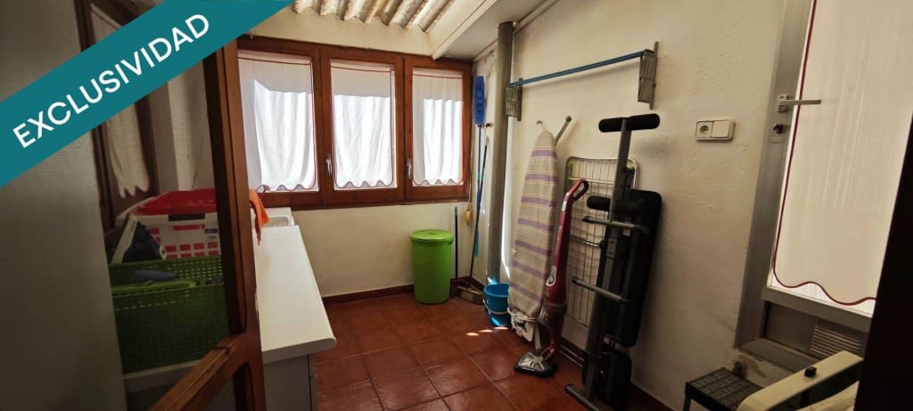 4 sovrum Radhus till salu i Riba-roja d'Ebre med pool garage - 280 000 € (Ref: 9619299)