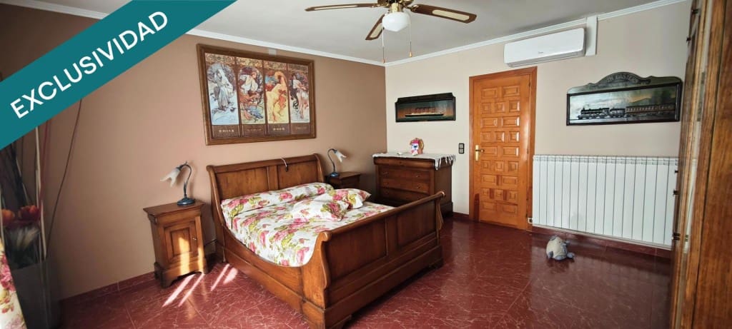 4 sovrum Radhus till salu i Riba-roja d'Ebre med pool garage - 280 000 € (Ref: 9619299)