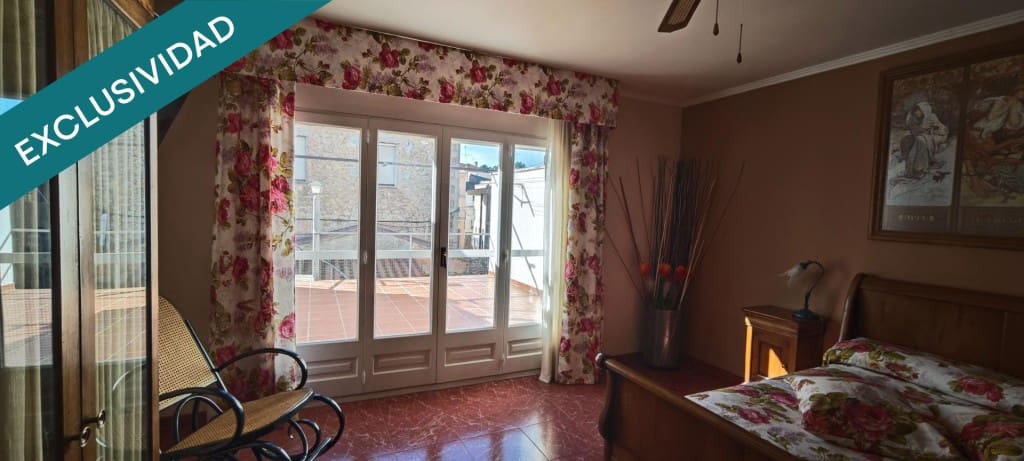 4 sovrum Radhus till salu i Riba-roja d'Ebre med pool garage - 280 000 € (Ref: 9619299)