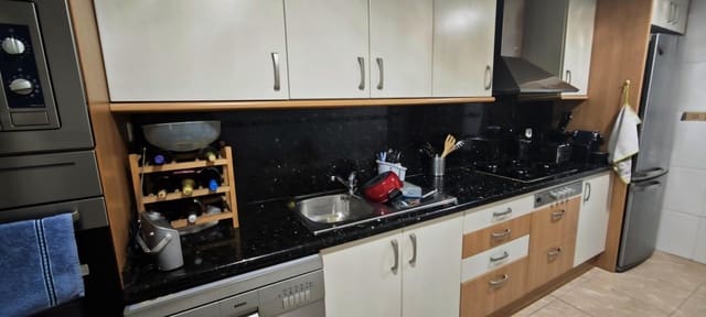 Apartamento de 4 habitaciones en Salou en venta con piscina garaje - 348.000 € (Ref: 9619300)