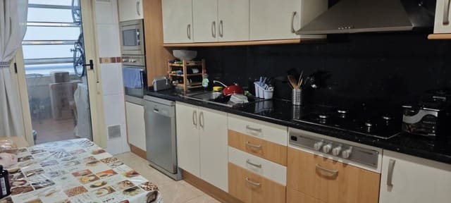 Apartamento de 4 habitaciones en Salou en venta con piscina garaje - 348.000 € (Ref: 9619300)