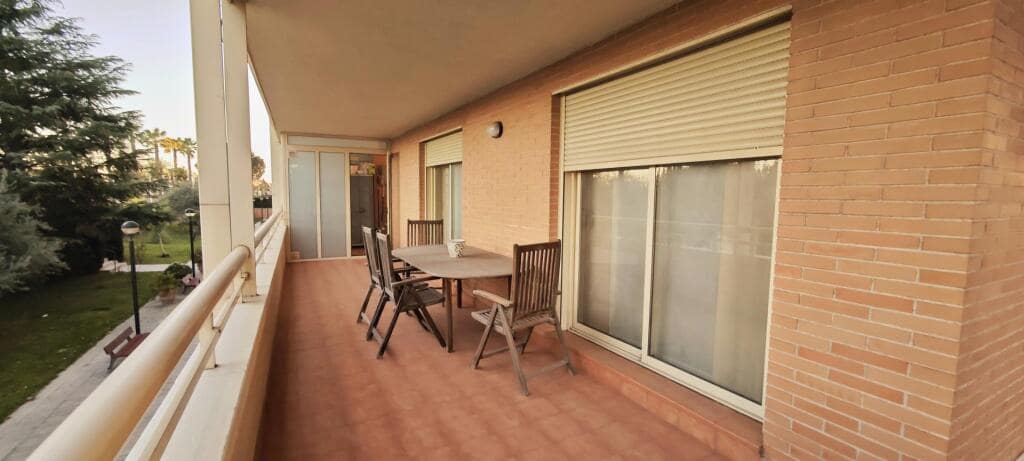 4 bedroom Apartment for sale in Salou with pool garage - € 348,000 (Ref: 9619300)