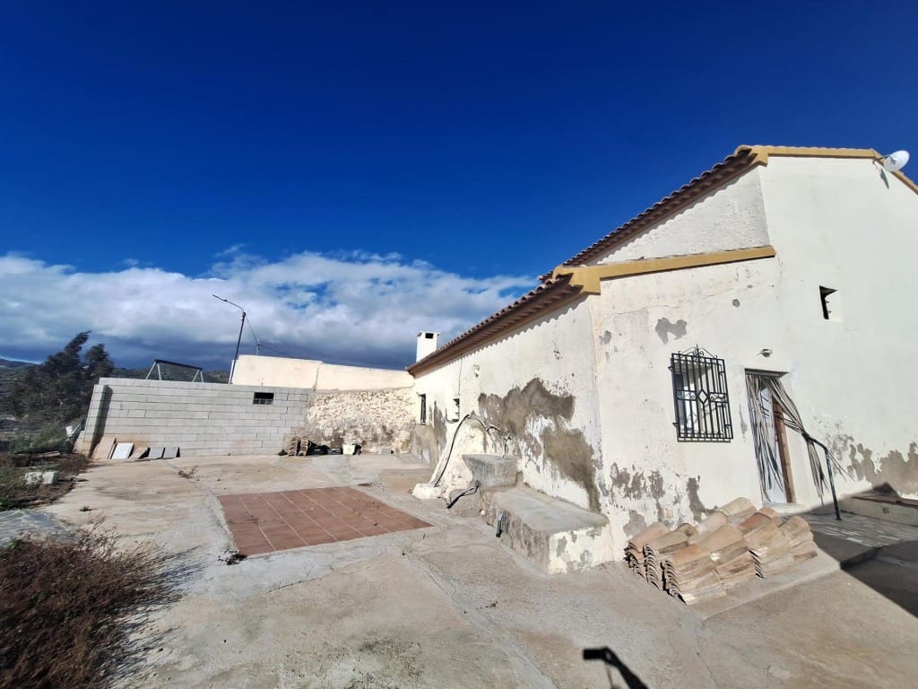 8 bedroom Finca/Country House for sale in Sorbas - € 70,000 (Ref: 9619301)