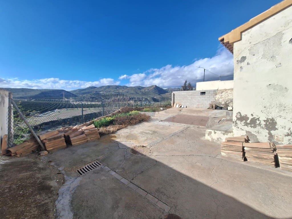 8 bedroom Finca/Country House for sale in Sorbas - € 70,000 (Ref: 9619301)