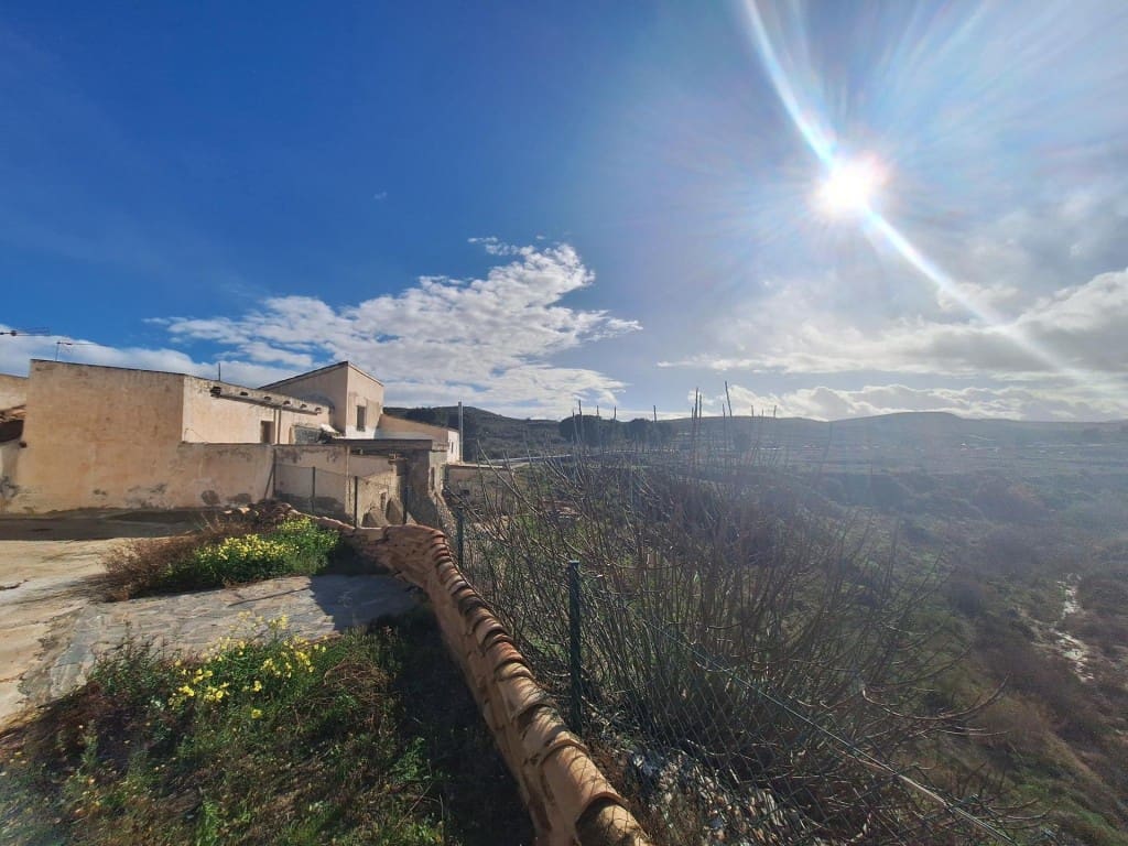 8 bedroom Finca/Country House for sale in Sorbas - € 70,000 (Ref: 9619301)