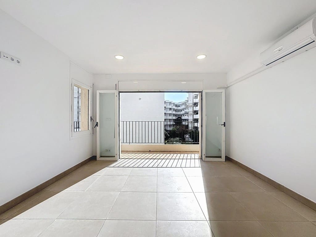 2 soveværelse Lejlighed til salg i Roses - € 230.000 (Ref: 9619303)