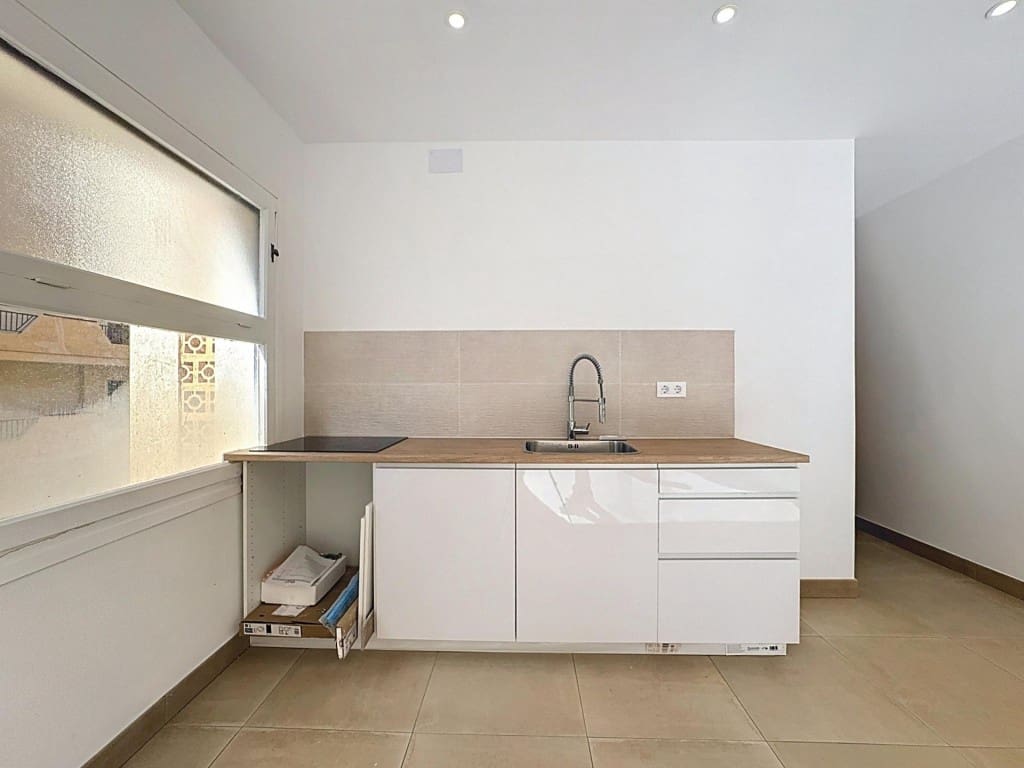 2 soveværelse Lejlighed til salg i Roses - € 230.000 (Ref: 9619303)