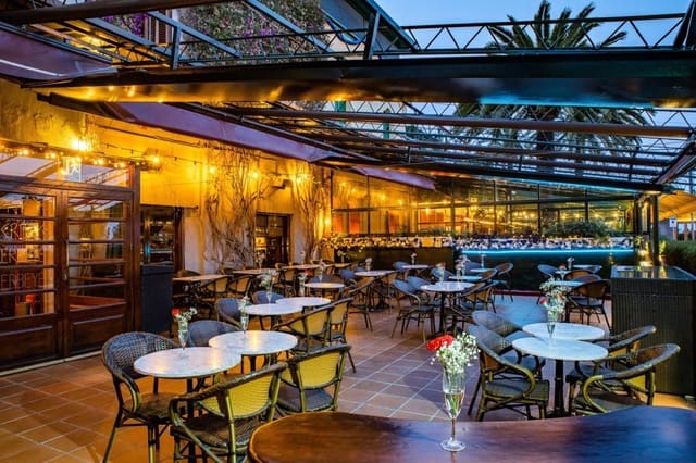 Kontor til salgs i Sant Gervasi - La Bonanova, Barcelona by - € 3 500 000 (Ref: 9619304)