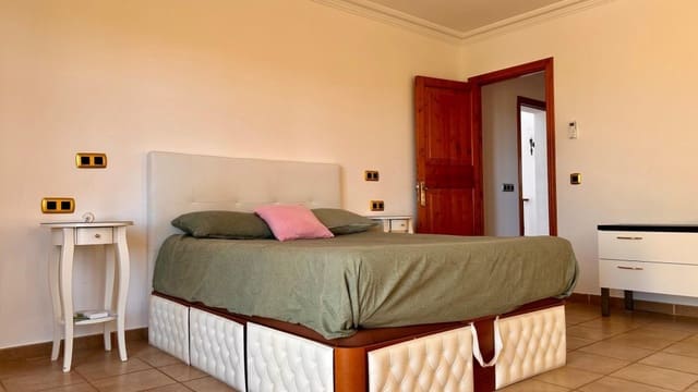 5 bedroom Finca/Country House for sale in Manacor with pool - € 2,300,000 (Ref: 9619305)