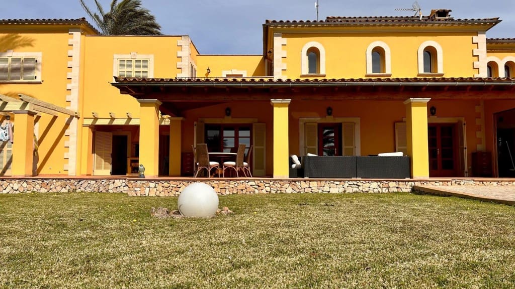 5 bedroom Finca/Country House for sale in Manacor with pool - € 2,300,000 (Ref: 9619305)
