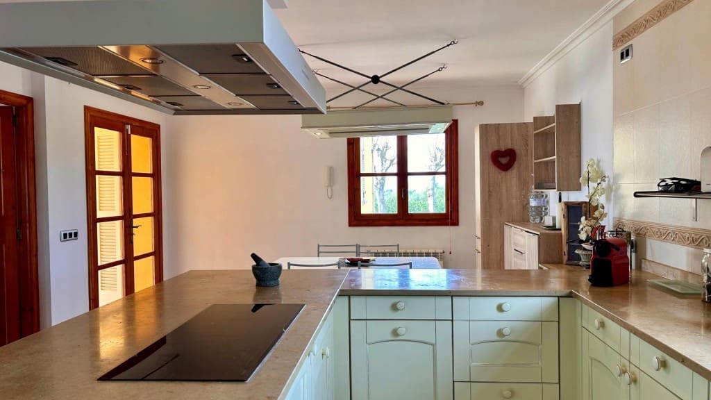 5 bedroom Finca/Country House for sale in Manacor with pool - € 2,300,000 (Ref: 9619305)