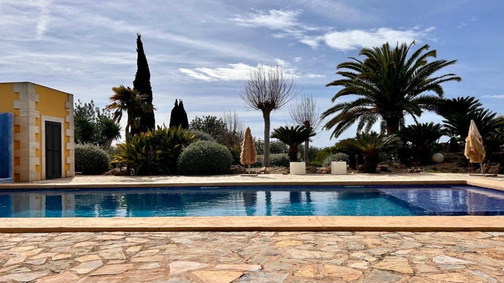 5 bedroom Finca/Country House for sale in Manacor with pool - € 2,300,000 (Ref: 9619305)