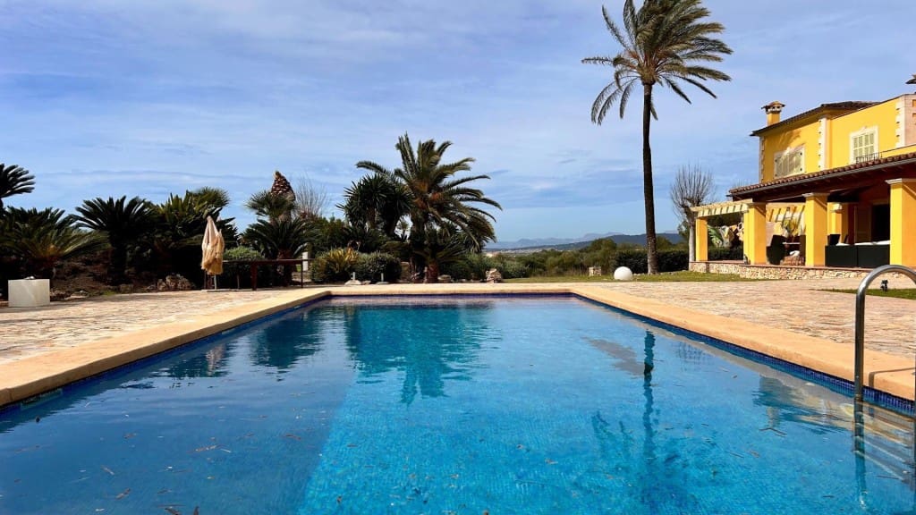 5 bedroom Finca/Country House for sale in Manacor with pool - € 2,300,000 (Ref: 9619305)