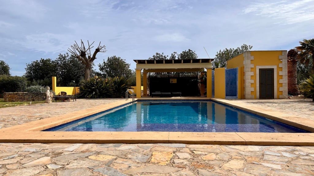 5 bedroom Finca/Country House for sale in Manacor with pool - € 2,300,000 (Ref: 9619305)