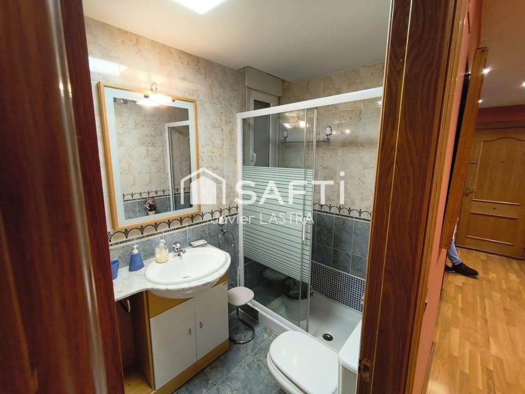 3 soveværelse Lejlighed til salg i Leon by med garage - € 320.000 (Ref: 9625694)