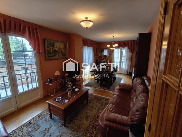 3 soveværelse Lejlighed til salg i León by med garage - € 320.000 (Ref: 9625694)