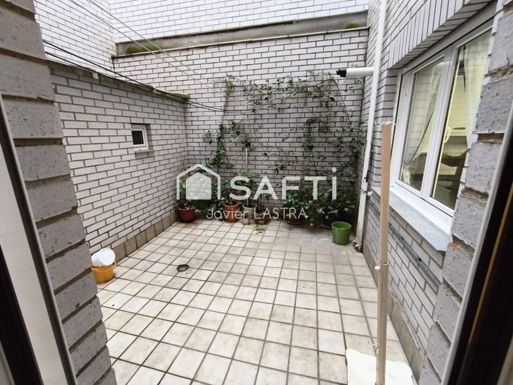 3 soveværelse Lejlighed til salg i Leon by med garage - € 320.000 (Ref: 9625694)