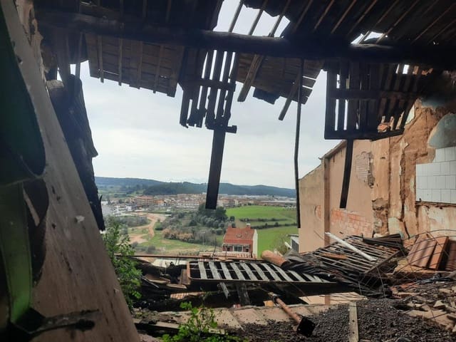 3 sypialnia Willa na sprzedaż w Artés - 70 000 € (Ref: 9625695)