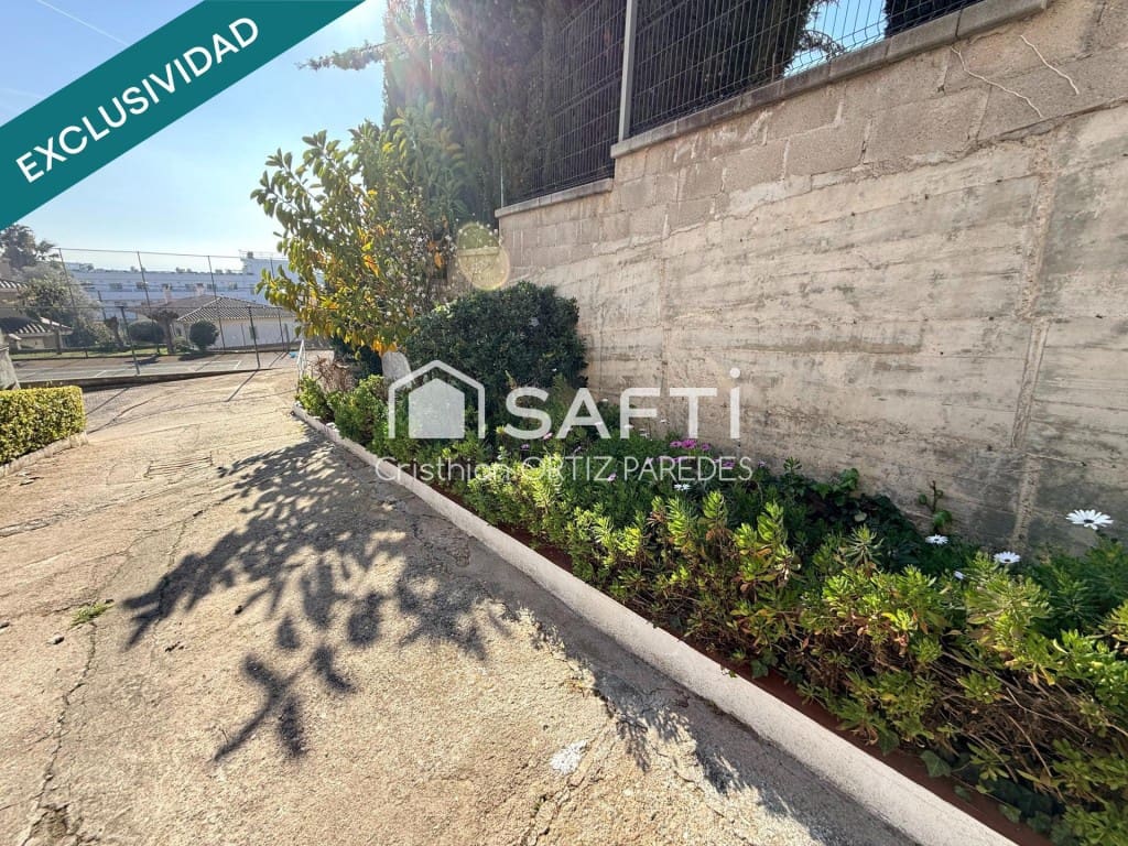 1 makuuhuone Huoneisto myytävänä paikassa Lloret de Mar mukana uima-altaan 
autotalli - 147 260 € (Ref: 9627581)