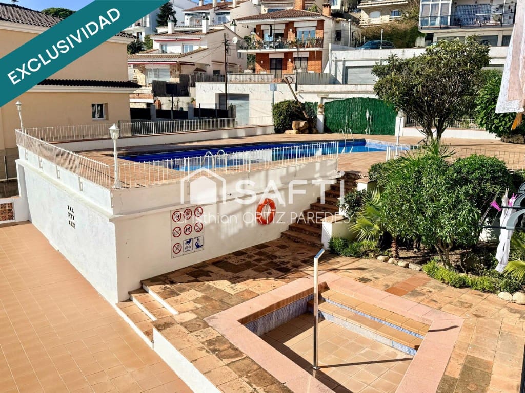 1 makuuhuone Huoneisto myytävänä paikassa Lloret de Mar mukana uima-altaan 
autotalli - 147 260 € (Ref: 9627581)