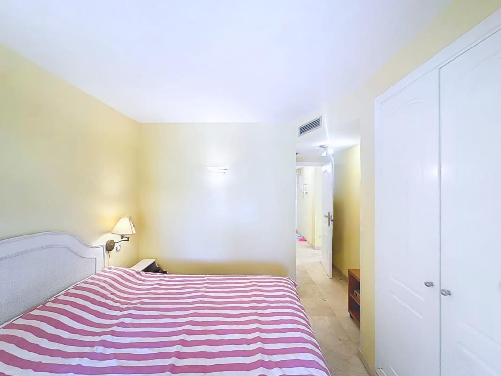 2 bedroom Apartment for sale in Denia with pool - € 369,000 (Ref: 9627584)