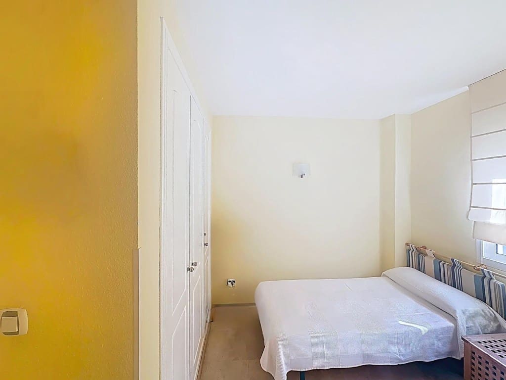 2 bedroom Apartment for sale in Denia with pool - € 369,000 (Ref: 9627584)