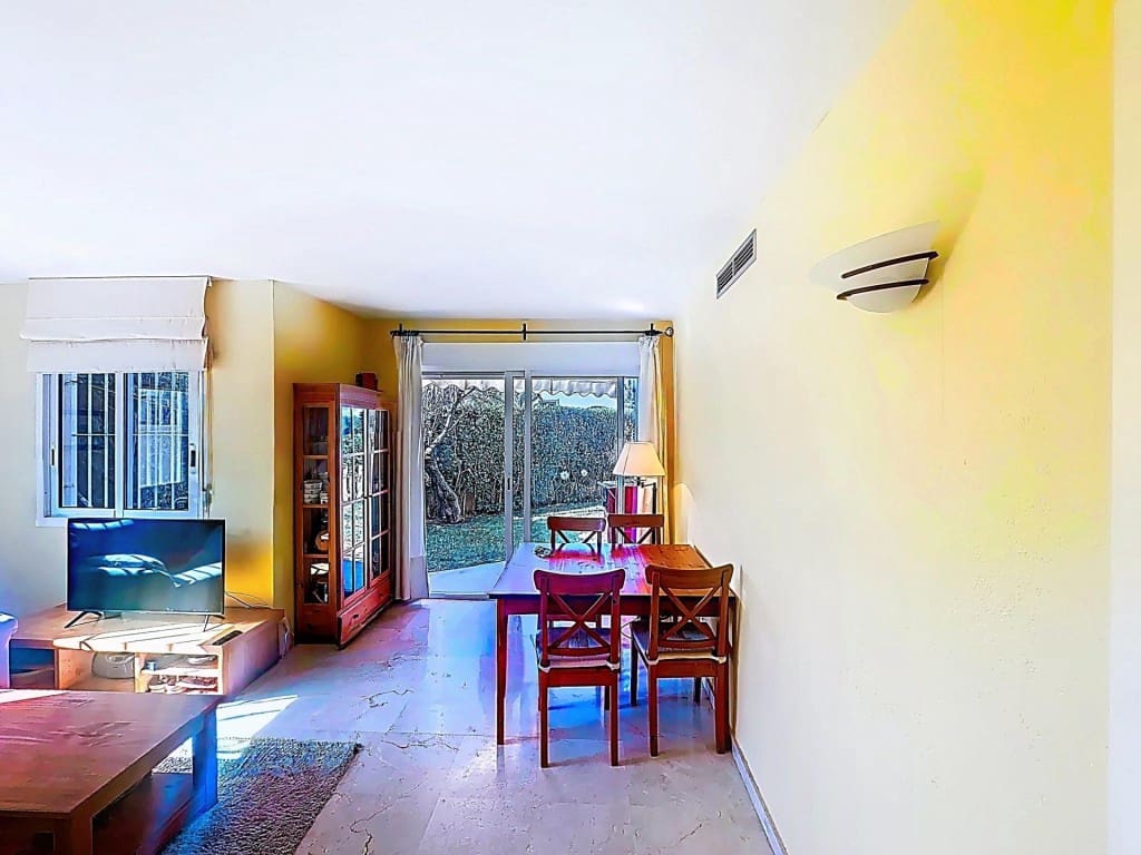 2 bedroom Apartment for sale in Denia with pool - € 369,000 (Ref: 9627584)