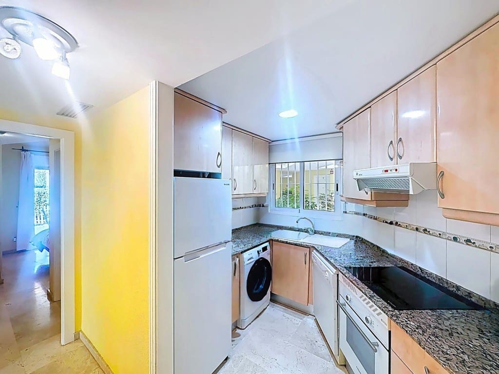 2 bedroom Apartment for sale in Denia with pool - € 369,000 (Ref: 9627584)