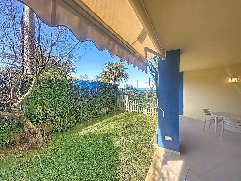 2 bedroom Apartment for sale in Denia with pool - € 369,000 (Ref: 9627584)