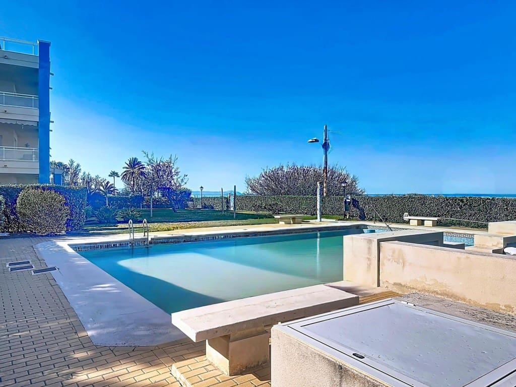 2 bedroom Apartment for sale in Denia with pool - € 369,000 (Ref: 9627584)