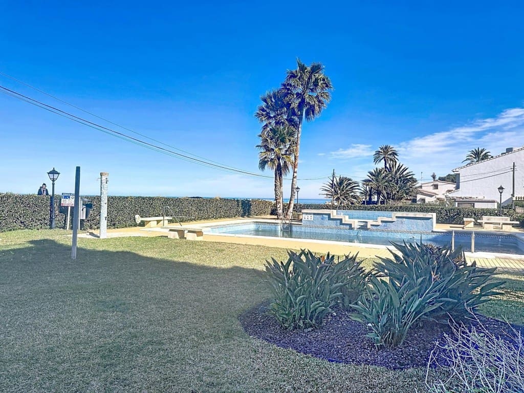 2 bedroom Apartment for sale in Denia with pool - € 369,000 (Ref: 9627584)