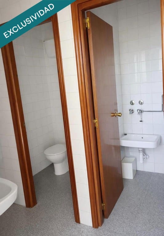 Kommersiell till salu i Almansa - 650 000 € (Ref: 9627587)