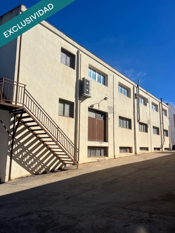 Kommersiell till salu i Almansa - 650 000 € (Ref: 9627587)