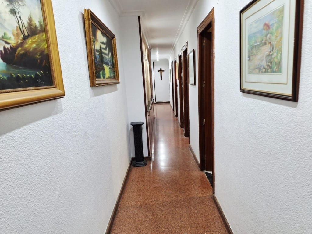 Apartamento de 3 habitaciones en Yecla en venta - 102.000 € (Ref: 9630011)