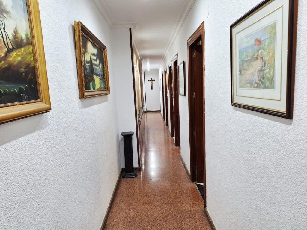 Apartamento de 3 habitaciones en Yecla en venta - 102.000 € (Ref: 9630011)