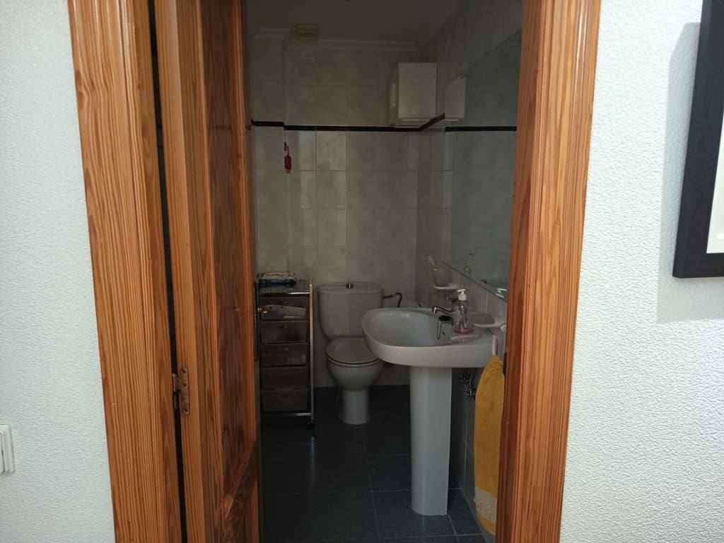 5 makuuhuone Huvila myytävänä paikassa Petrel / Petrer mukana 
autotalli - 300 000 € (Ref: 9630012)