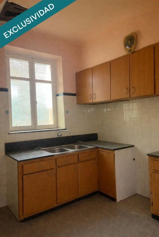 9 chambre Villa/Maison à vendre à Almansa - 80 000 € (Ref: 9630015)