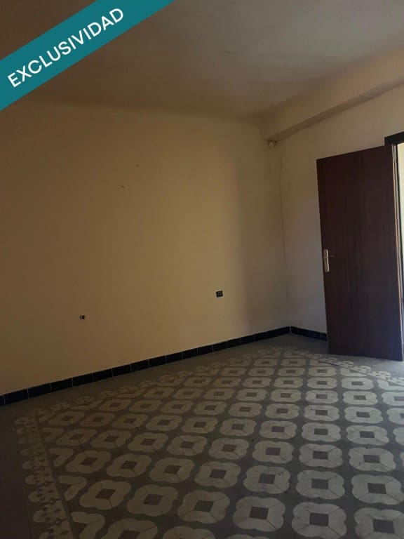 9 chambre Villa/Maison à vendre à Almansa - 80 000 € (Ref: 9630015)