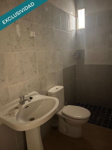 9 chambre Villa/Maison à vendre à Almansa - 80 000 € (Ref: 9630015)