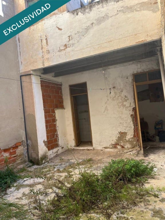 9 chambre Villa/Maison à vendre à Almansa - 80 000 € (Ref: 9630015)