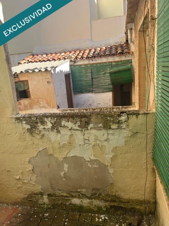 9 chambre Villa/Maison à vendre à Almansa - 80 000 € (Ref: 9630015)