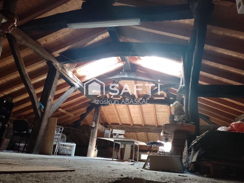 8 soveværelse Finca/Landehus til salg i Amurrio - € 343.000 (Ref: 9630017)