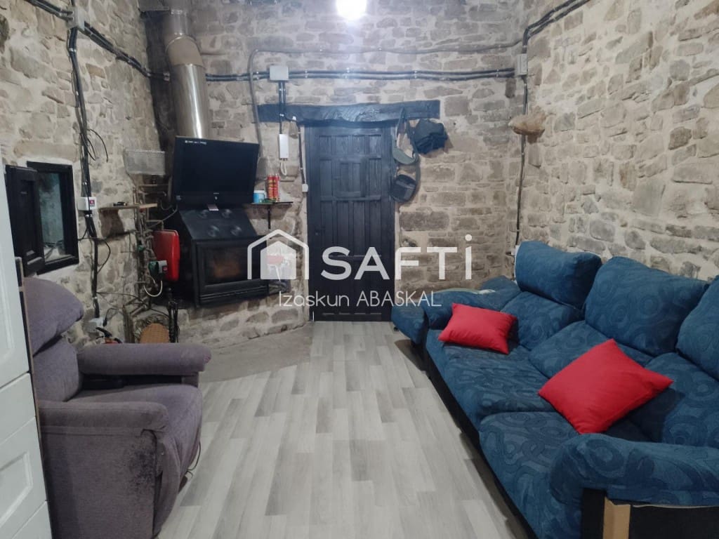 8 soveværelse Finca/Landehus til salg i Amurrio - € 343.000 (Ref: 9630017)